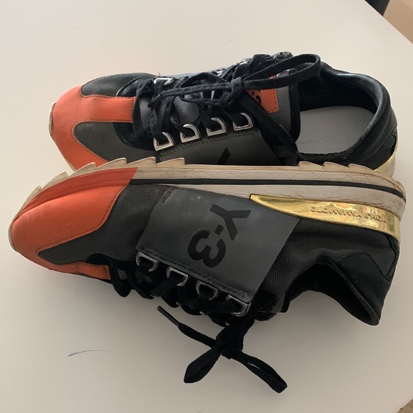 Y-3 women’s athletic shoe - Picture 4 of 5